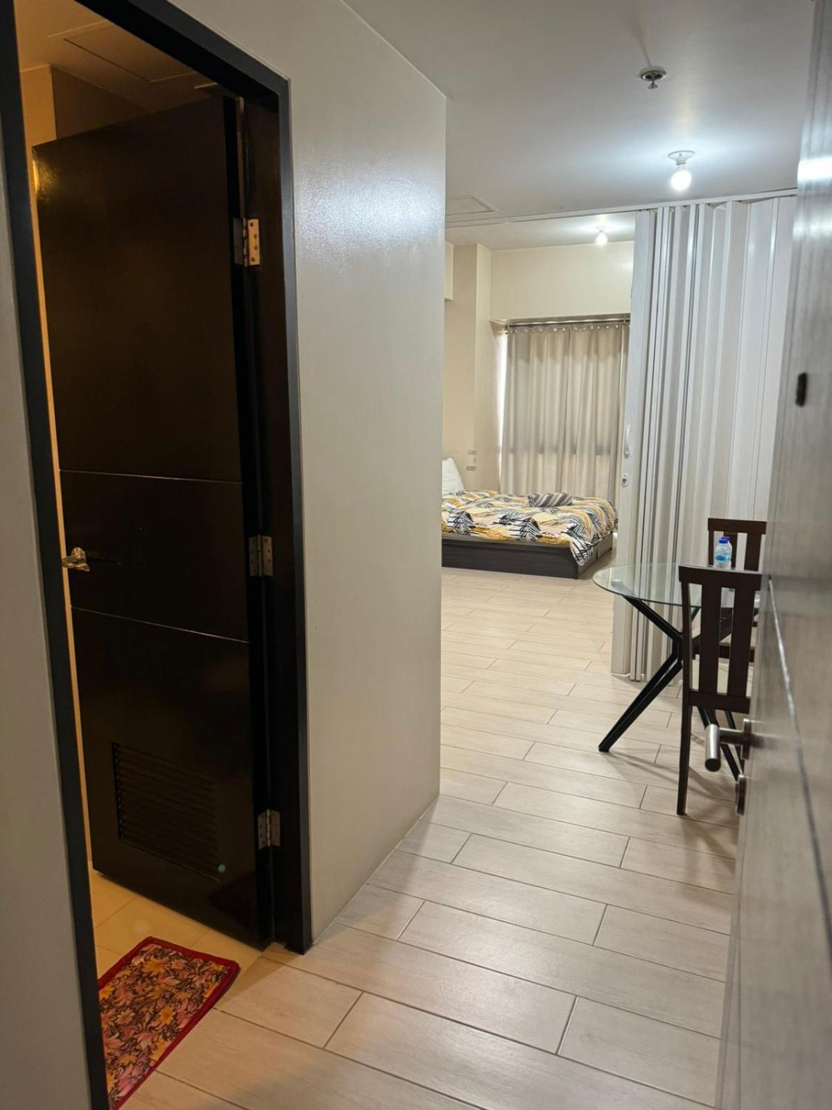 פאסאי Henry'S Newport Condotel מראה חיצוני תמונה